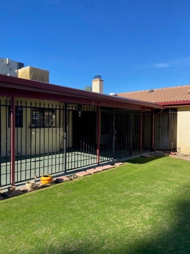 Foto del edificio - 308 Pauma Ct