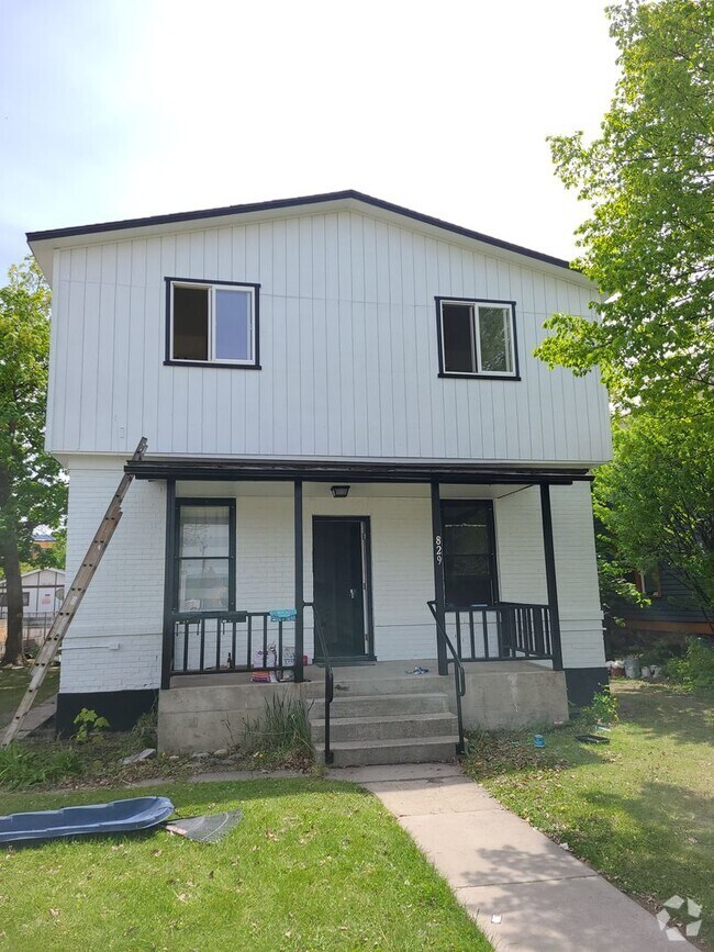 Building Photo - 829-829 Sherwood St