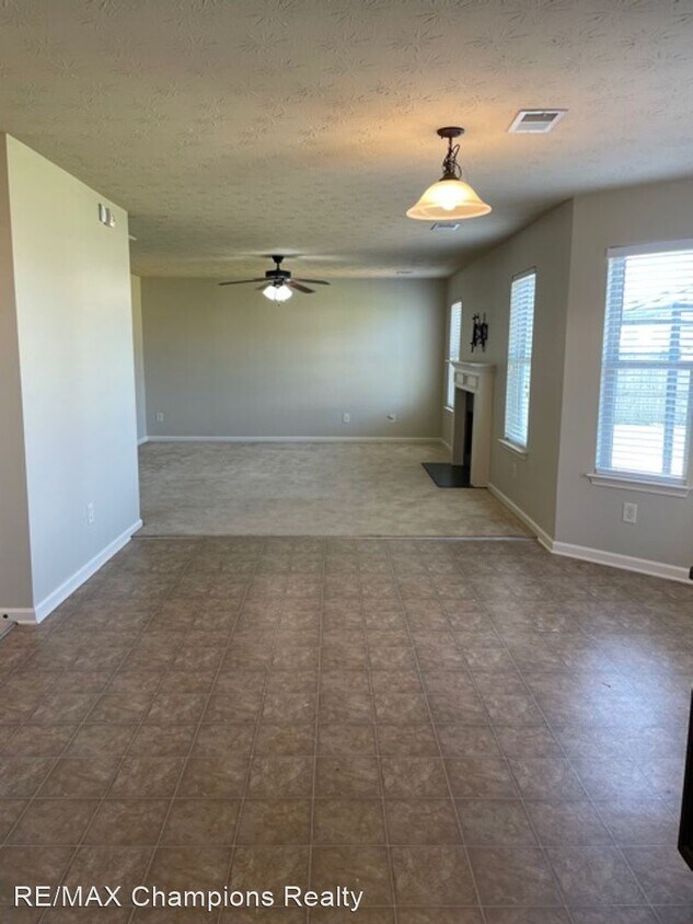 Primary Photo - 3 br, 2.5 bath House - 23 Justice Dr