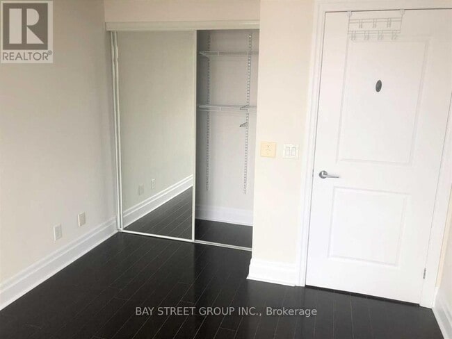 Building Photo - 111 Upper Duke Crescent