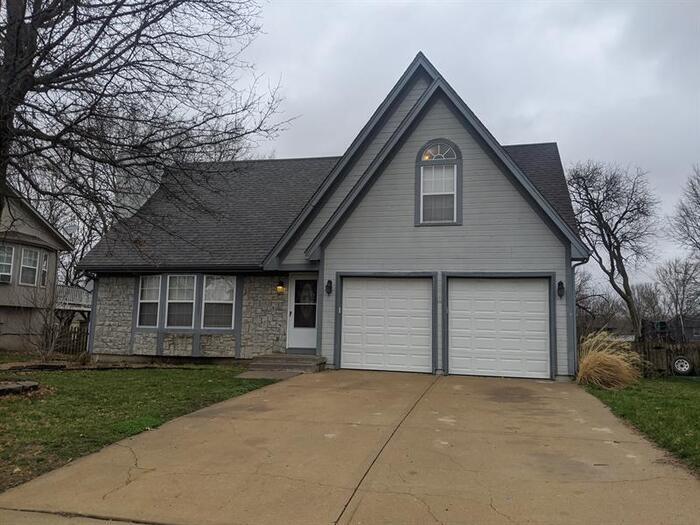 1400 Cottonwood Dr, Greenwood, MO, 64034 House for Rent in Greenwood