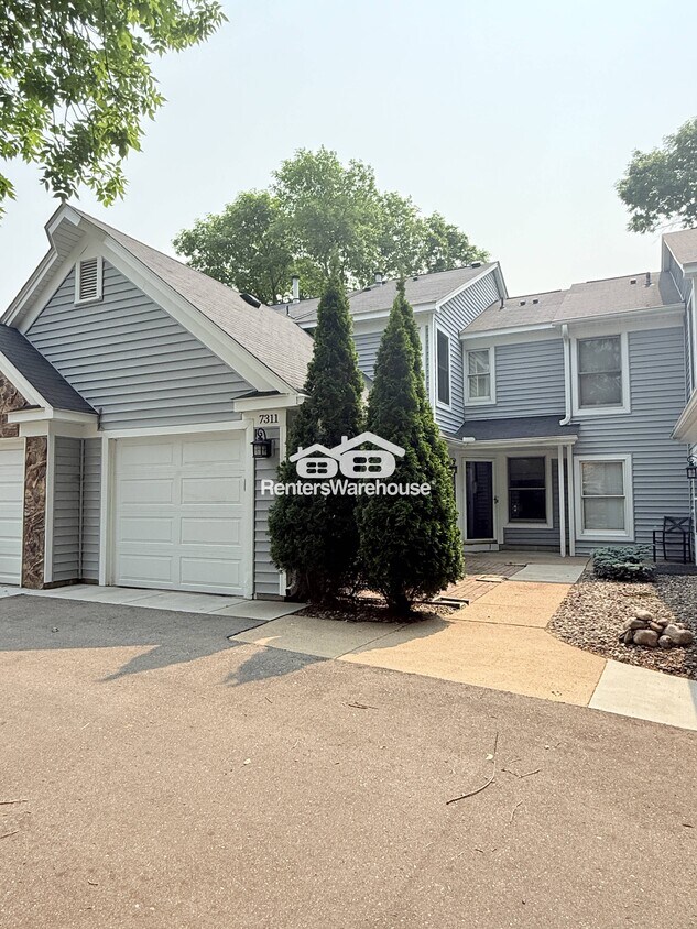 Foto principal - 7311 Amber Ln