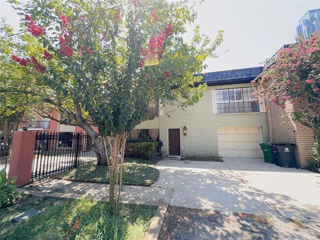 Foto del edificio - 3108 Vossdale Rd