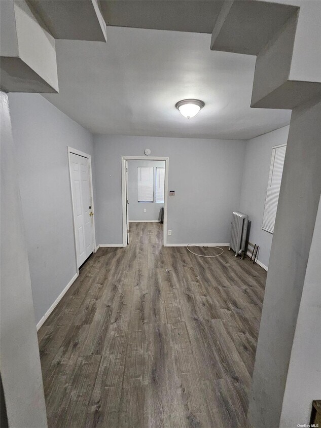 Primary Photo - 148-13-148111 111th Ave