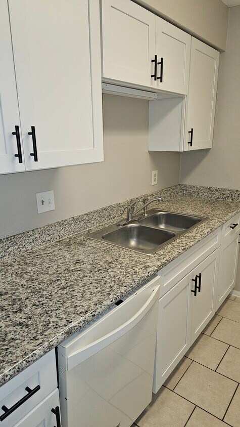 Foto principal - 11683 W Sherwood Meadow Ave