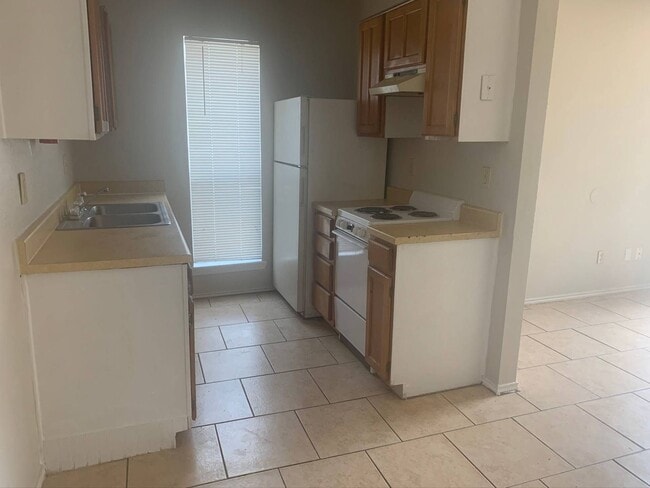 Foto del edificio - Great 1 bed 1 bath apartments!!