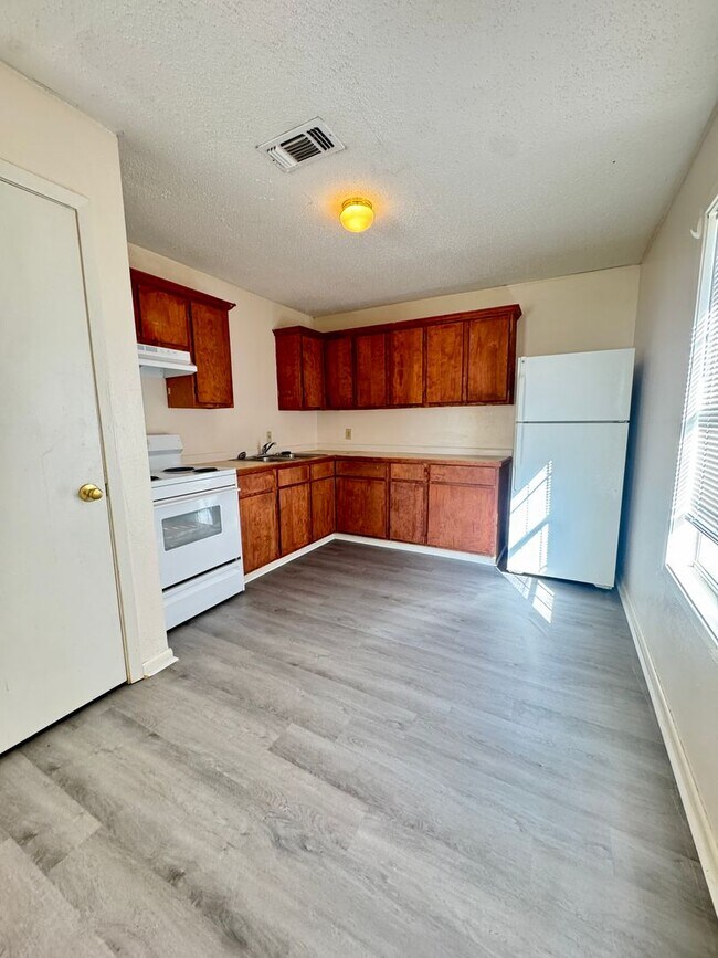 Foto del edificio - 2708 Kavanaugh Rd