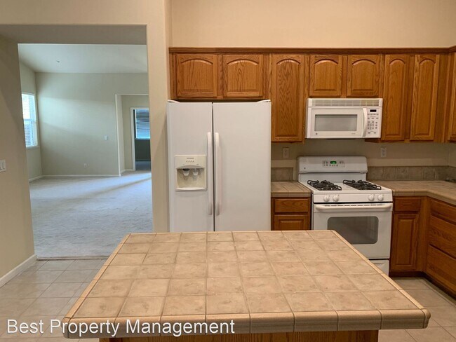 Building Photo - 4 br, 2 bath House - 693 Flemish Ct