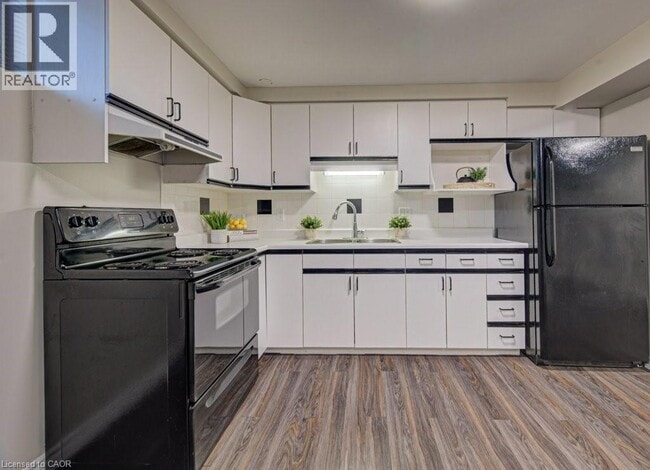 Building Photo - 15 Santa Maria Dr