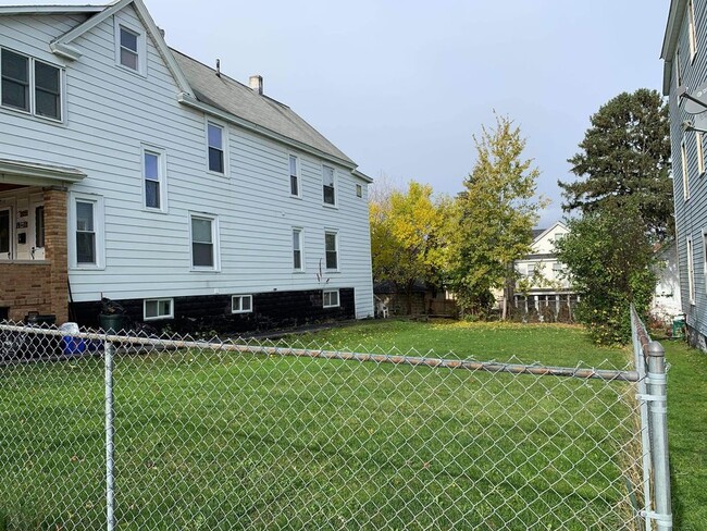 Building Photo - 308 Whittier Ave