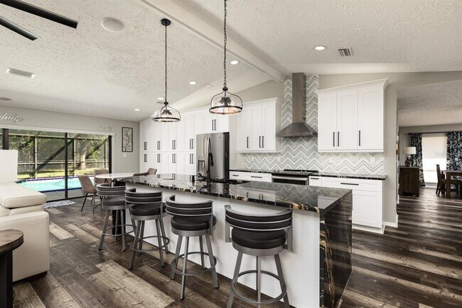 Building Photo - 7487 River Country Dr