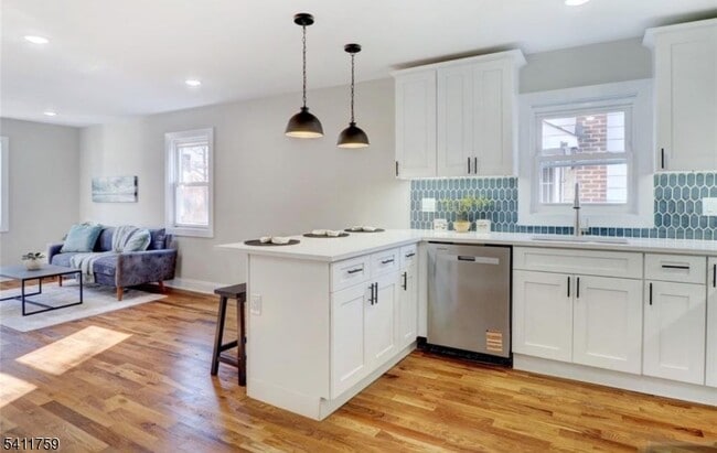 Foto del edificio - 495 S Clinton St