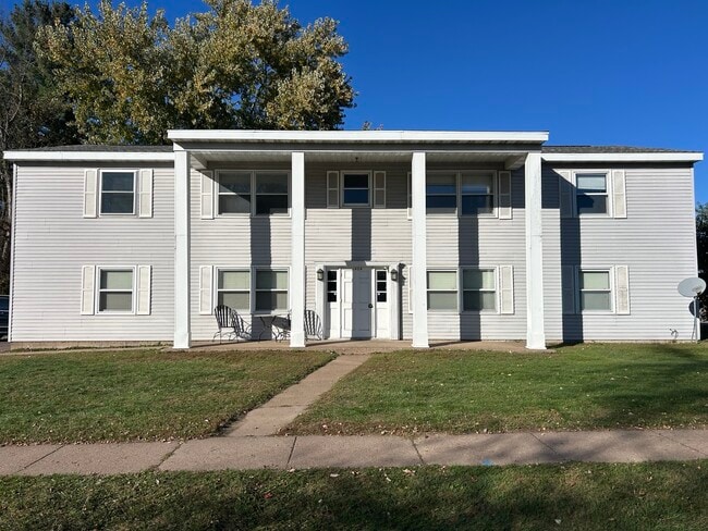 1404 Hayden Avenue - 1404 Hayden Ave