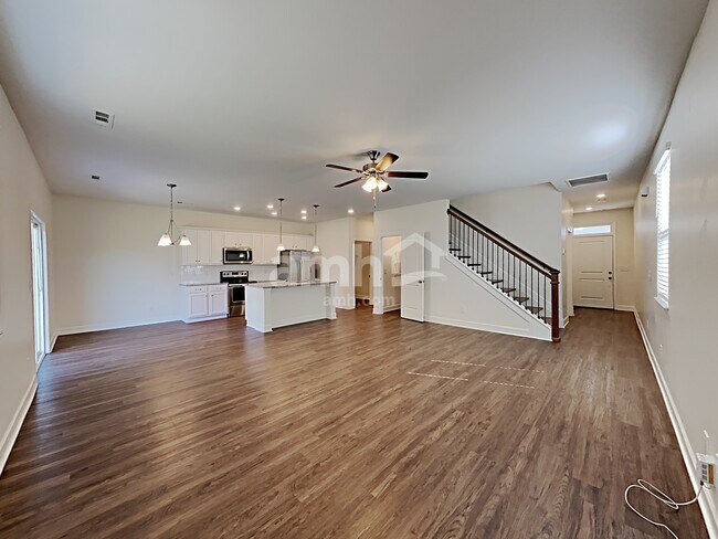 Building Photo - 701 Drema Ct