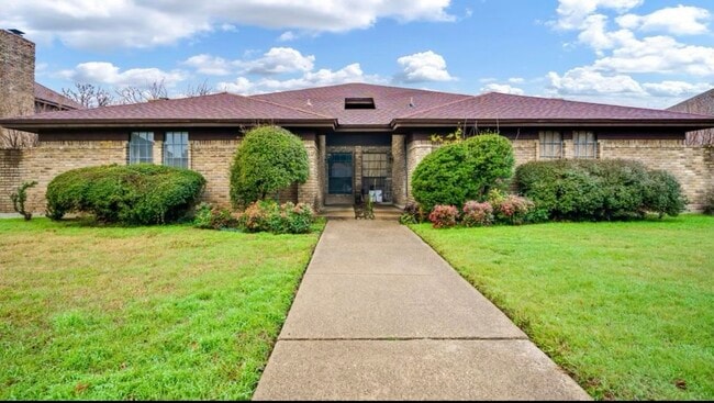 Building Photo - 7222 Fuller Cir