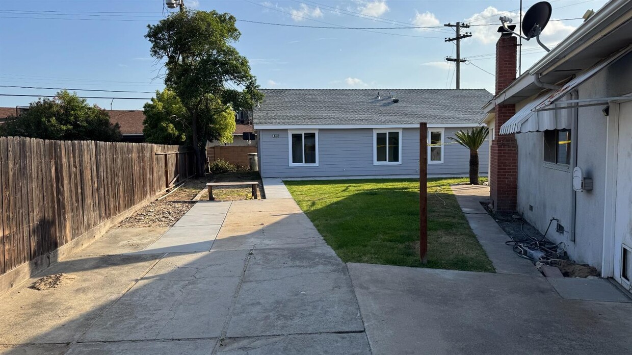 Primary Photo - 4251 N Archie Ave