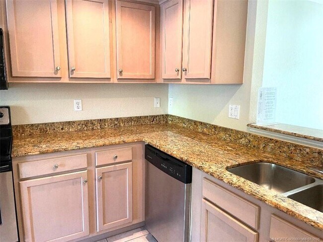 Foto del edificio - 4210 Gator Trace Ave