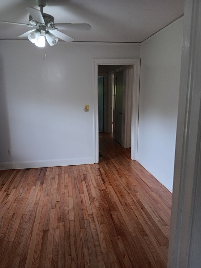 Foto del edificio - 1910 Elrod Rd