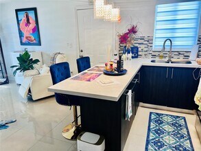 Building Photo - 3101 SW 27th Ave