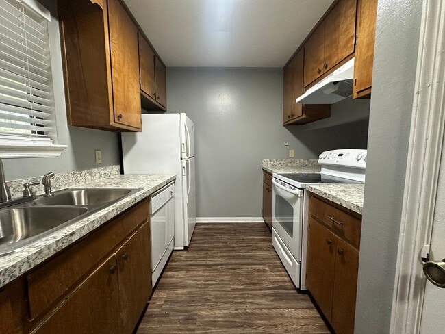 Building Photo - YK- BREW 4088