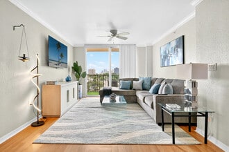 Building Photo - 1801 N Flagler Dr