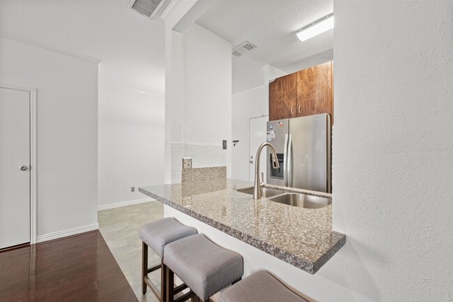 Foto del edificio - 9850 Pagewood Ln