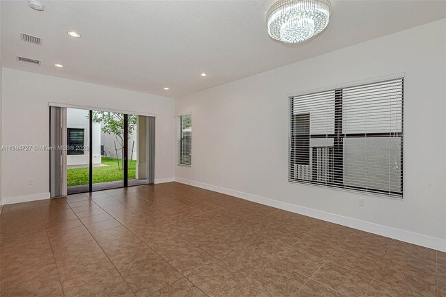 Building Photo - 3204 W 96 Pl