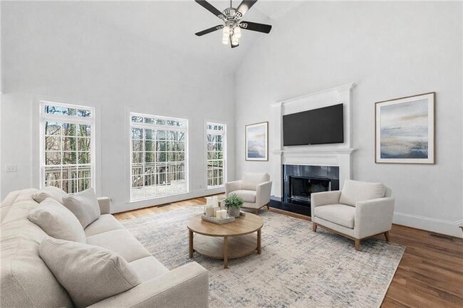 Foto del edificio - 125 River N Cir