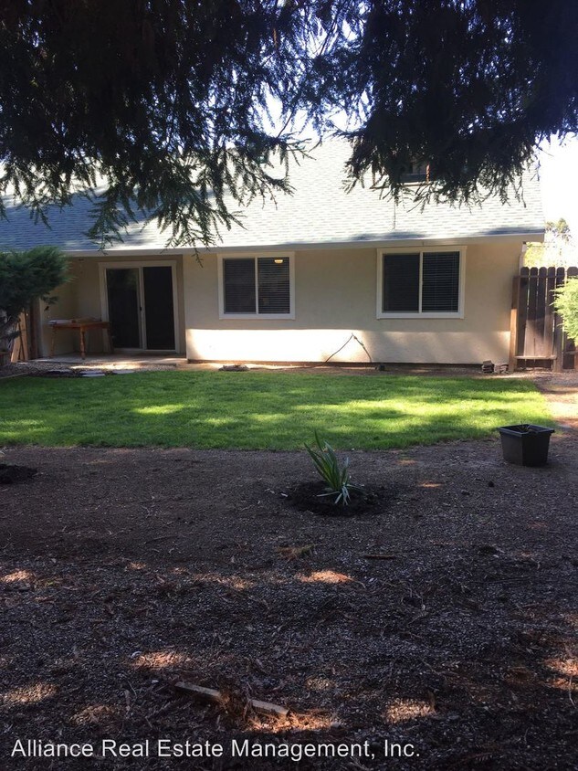 Foto principal - 9286 Goodspeed St