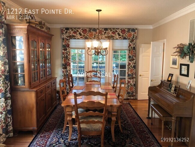 Building Photo - 1212 East Point Dr. - Available Now!