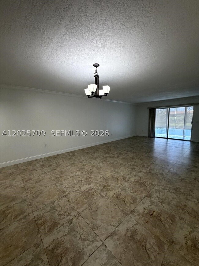 Foto del edificio - 850 SW 138th Ave