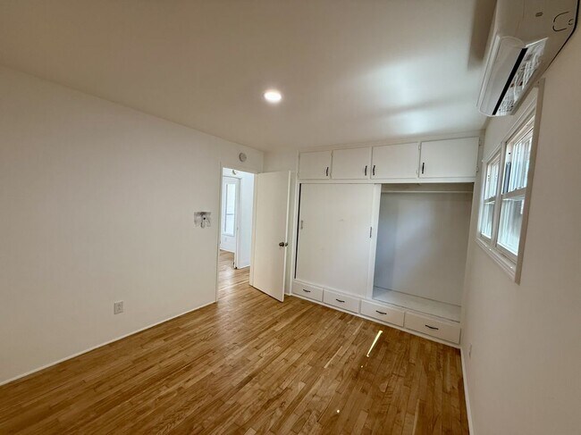 Foto del edificio - 716 S Walnut Ave