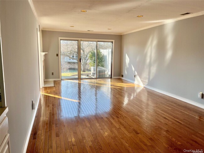 Foto del edificio - 132 Fairfield Dr