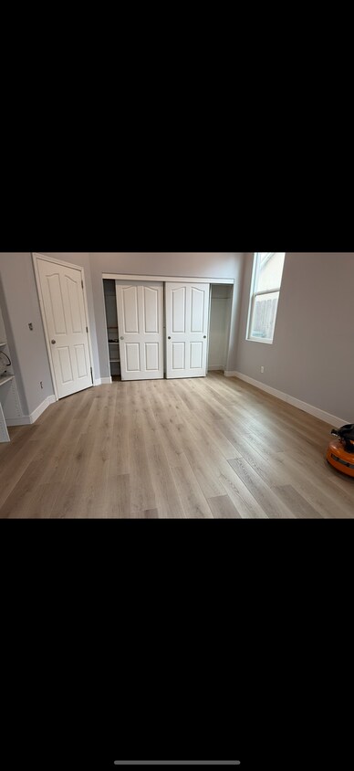 Foto del edificio - 871 Summer Dr