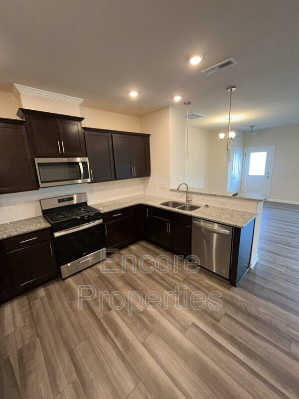 Building Photo - 305 Ribbon Rail St