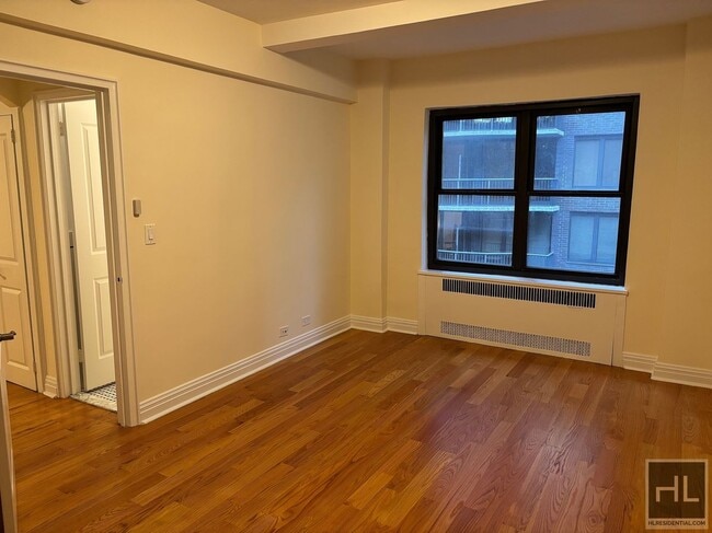 Building Photo - EAST 56 STREET