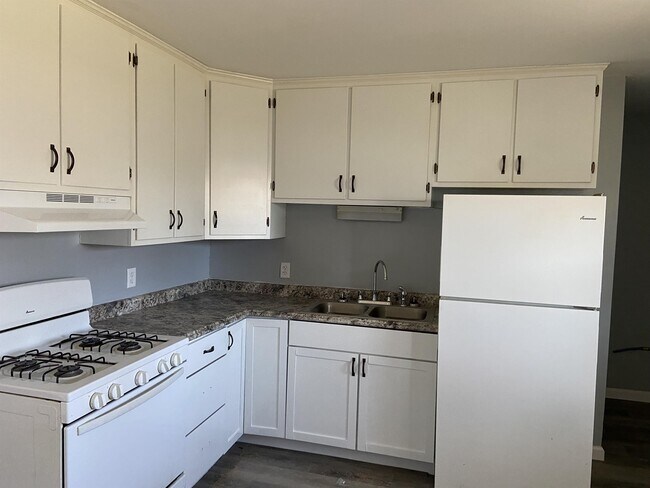 Building Photo - 310 S Dodson Dr