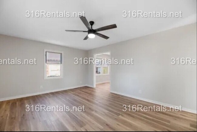 Foto del edificio - $995 - 2 bed 1 bath - COMING SOON! Single Family Home