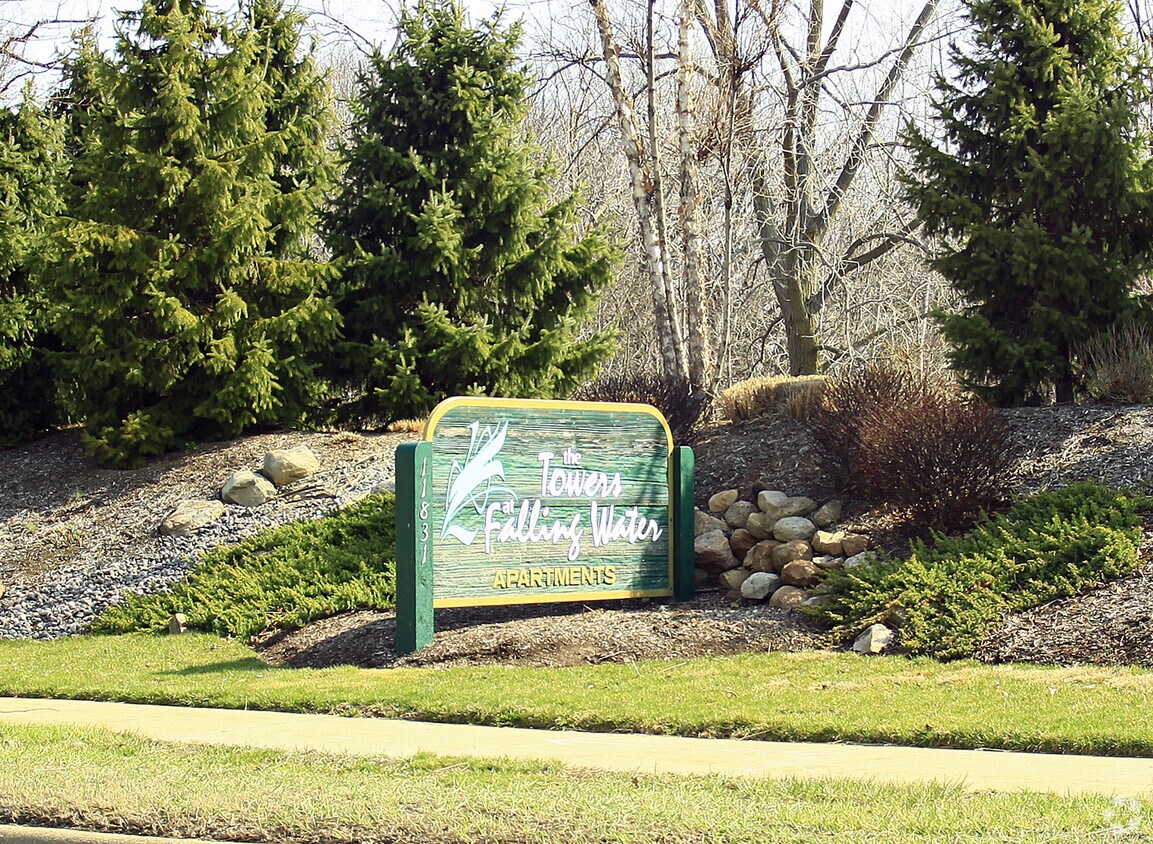 The Towers at Falling Water 11829 Pearl Rd Strongsville, OH