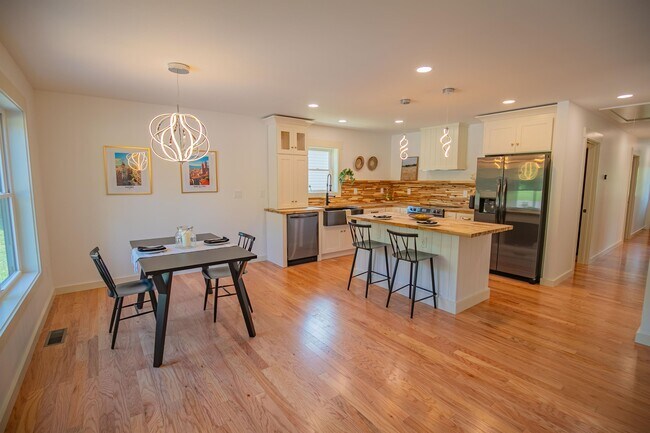 Photo - 2624 Washington Ave House