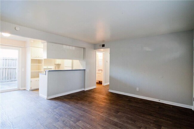 Foto del edificio - 2506 Manor Cir
