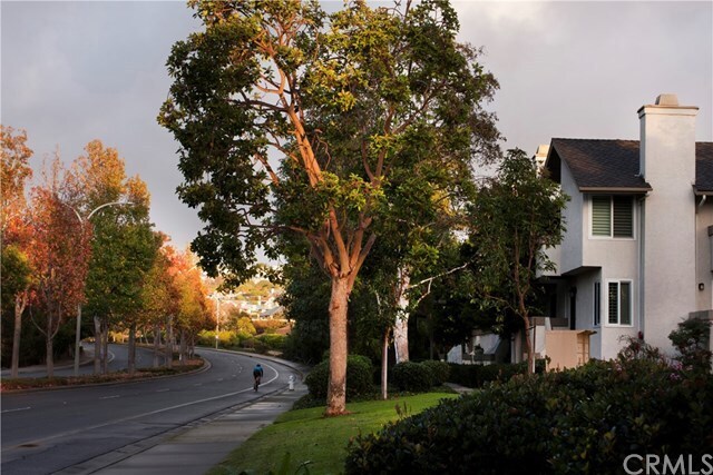 Foto del edificio - 500 Harbor Woods Pl