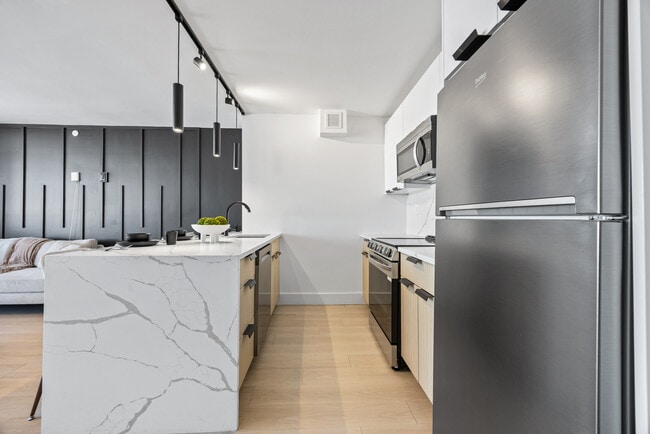 Foto del edificio - Cosmo440 Luxury Apartments