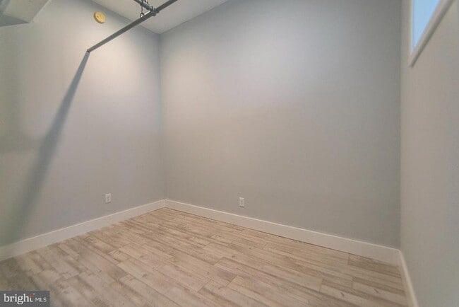 Building Photo - 412 S 13th St