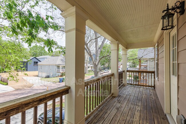 Foto del edificio - 2025 Jonesboro Rd SE