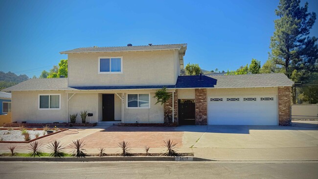 Building Photo - 3417 Castle Rock Rd