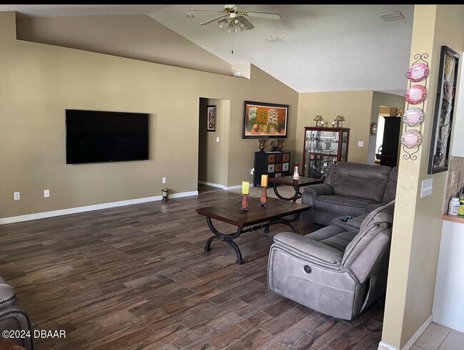 Building Photo - 5469 Carmody Lake Dr