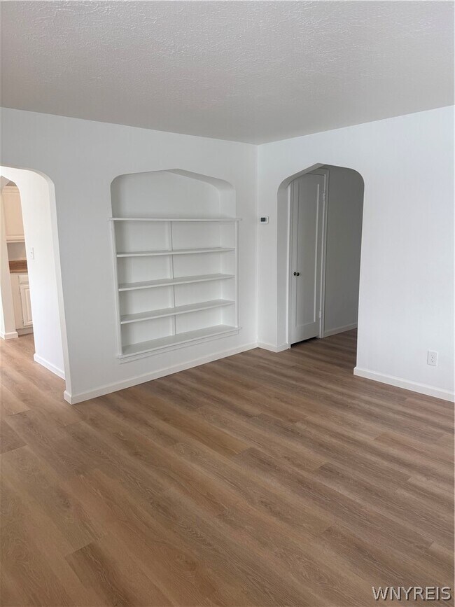 Foto del edificio - 156 Hoover Ave