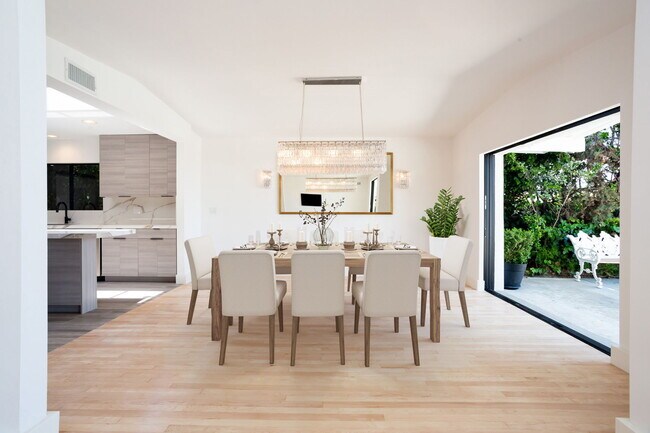 Foto del edificio - 1622 Tower Grove Dr