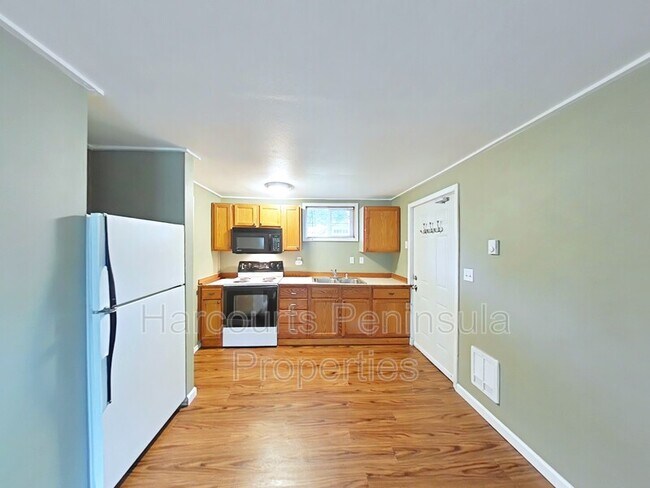 Foto del edificio - 12876 Cedar Ave NW